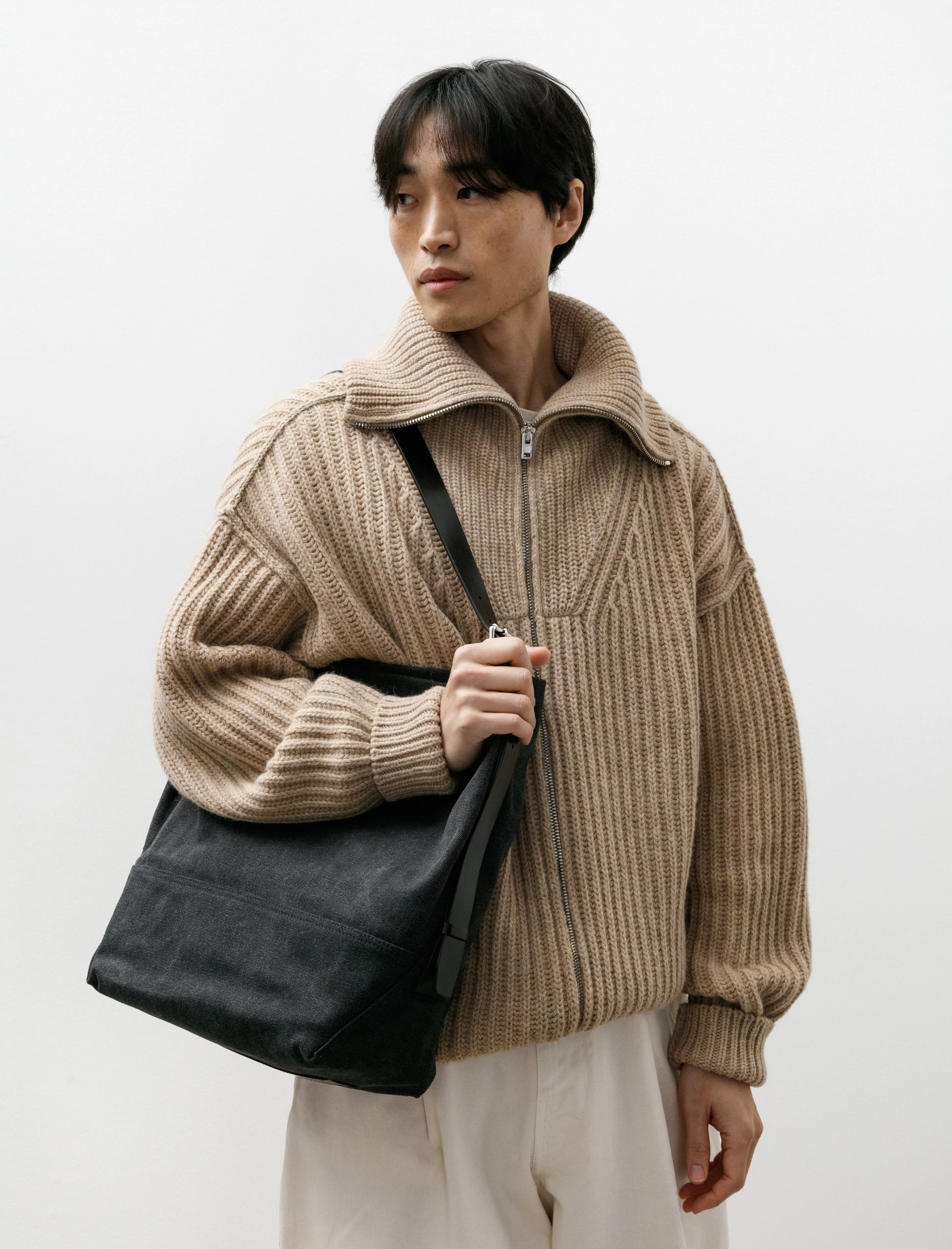 Belted Tote Bag Ash Black