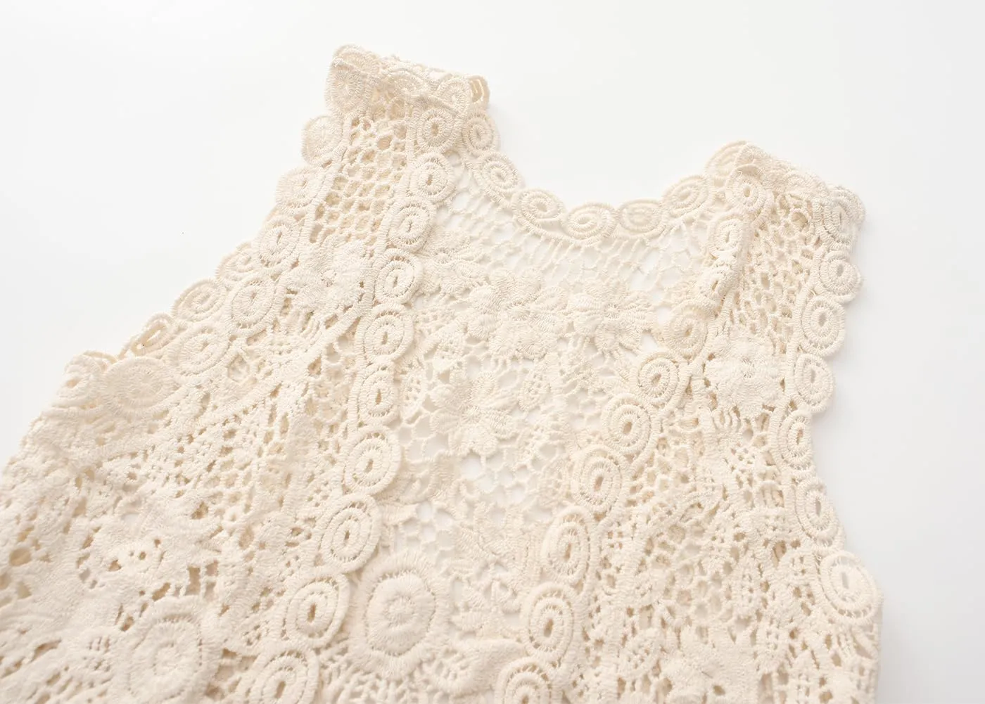 Girls Crochet Vest Cardigan with Fringe V-Neck Sleeveless Boho Vest Hollow Out Cardigan